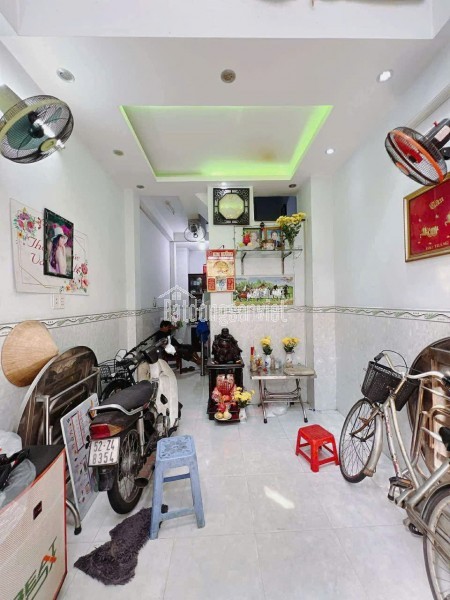 SÁT MẶT TIỀN ĐƯỜNG ĐOÀN VĂN BƠ 5 TẦNG BTCT
DIỆN TÍCH SD 120 M2 CÓ 4 TỶ