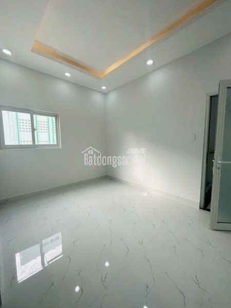 BÁN NHÀ 2 TẦNG, 40M2, LŨY BÁN BÍCH, TÂN PHÚ, GIÁ 3.9 TỶ - SỔ HỒNG CHÍNH CHỦ