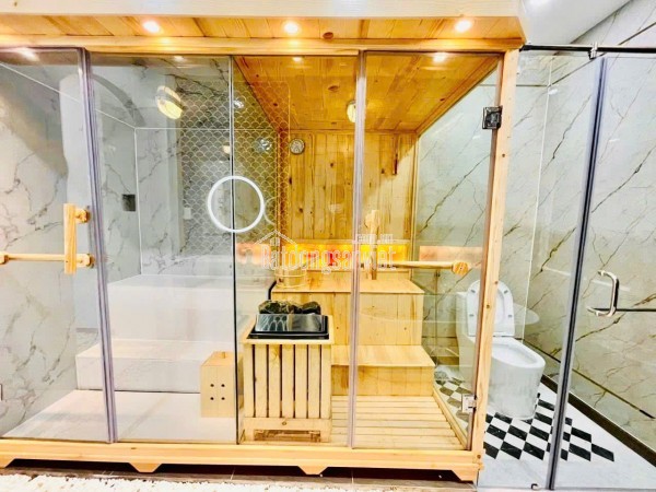 Mặt Tiền Kinh Doanh Đắc Địa - Chợ Hiệp Thành, 3 Phòng Ngủ, Nội Thất Cao Cấp, Giá Chỉ 5 Tỷ 2