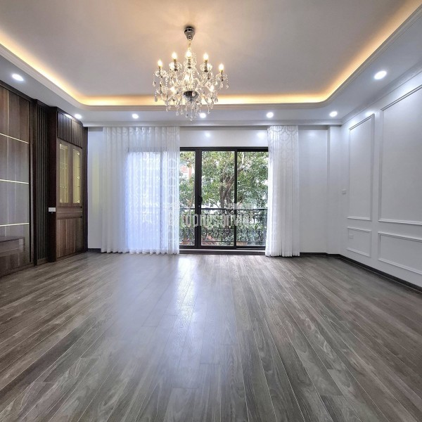 Siêu phẩm  Nhật Tân, Tây Hồ thang máy otôvào nhà  65m², 6 tầng - 12.8 tỷ