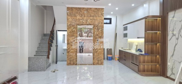 Siêu phẩm  Nhật Tân, Tây Hồ thang máy otôvào nhà  65m², 6 tầng - 12.8 tỷ