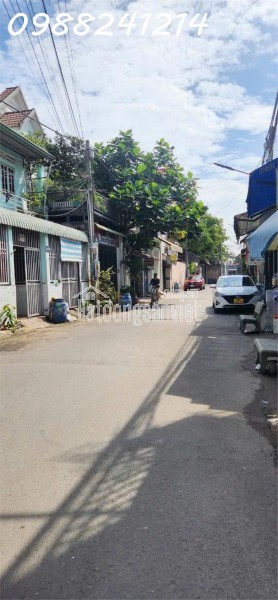 ( Hot) Chỉ 3 tỷ 5 Mặt tiền kinh doanh và 4 căn phòng trọ, dt 105m2, tại Tân Đông Hiệp, TP Dĩ An