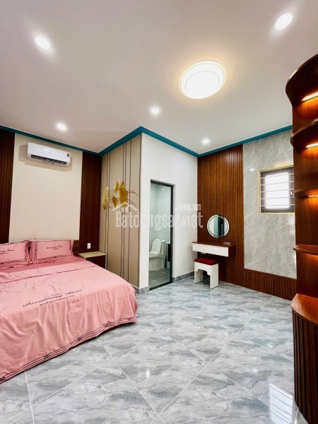 GIẢM BÁN NHANH ✈️LÔ ĐẤT TẶNG NHÀ TRỌ 
PHẠM VĂN CHIÊU - CN 81.8 m2 (5m❌16.36m)- KHU ĐỒNG BỘ CAO