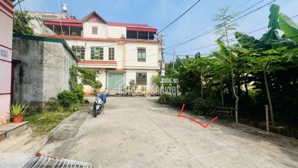PHỤNG THƯỢNG, Ô TÔ TRÁNH, VỈA HÈ 2M, Ô GÓC VIEW VƯỜN HOA. GIÁ BÁN RẤT GẤP