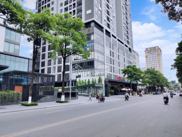 Cho Thuê Văn Phòng Mặt Đường Láng Hạ sẵn nội thất 250m giá 250k/m