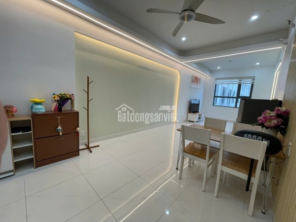 đến THUÊ CĂN HỘ FULL thiết kế bên trong 71m2, Phạm Thế Hiển.Q.8