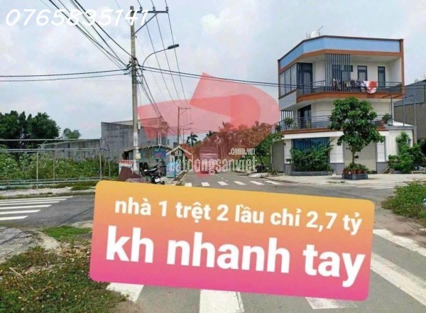 Hot Hot Hot ! Cần bán gấp nhà đẹp 65m², vị trí đắc địa gần Vinhomes chỉ với 2,7 tỷ!