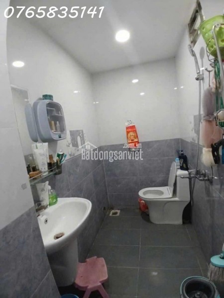 Hot Hot Hot ! Cần bán gấp nhà đẹp 65m², vị trí đắc địa gần Vinhomes chỉ với 2,7 tỷ!