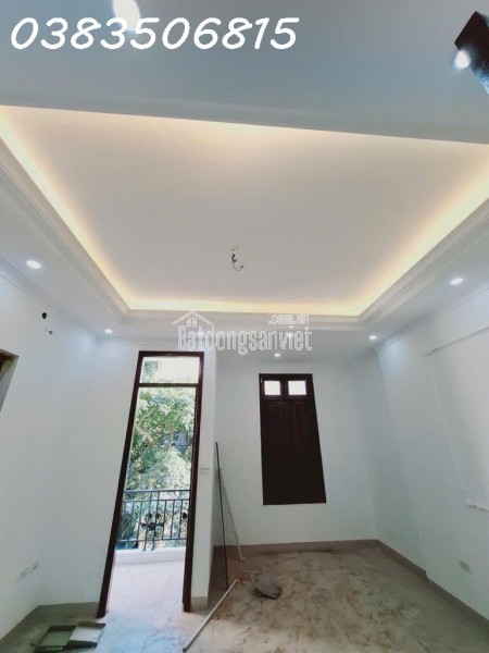 NHÀ XÂY MỚI ĐẸP - GẦN PHỐ 10M RA Ô TÔ ĐỖ - LÔ GÓC THOÁNG SÁNG - FULL NỘI THẤT Ở NGAY.