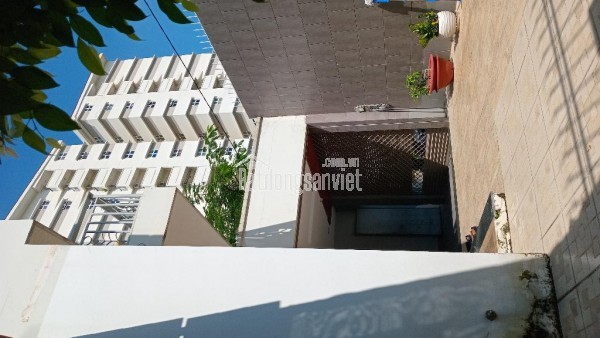 GẤP BÁN BIỆT THỰ SÂN VƯỜN Q.9 - 229m2, nhà 3 tầng 5pn chỉ 23ty