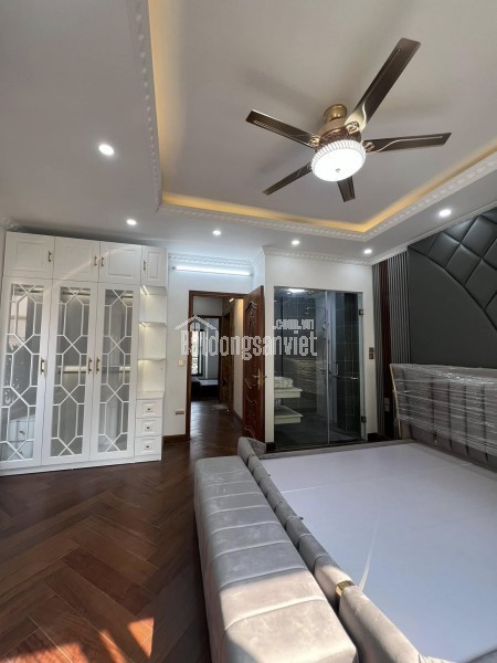 BÁN NHÀ TRUNG TÂM HAI BÀ TRƯNG NHÀ MỚI KÍNH KOONG LÔ GÓC Ô TÔ VÀO NHÀ KINH DOANH ONLINE GIÁ 10 TỶ