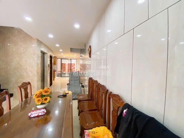 Nhà 3 Tầng Gần Đại Học Ngân Hàng, Giá Hời Chỉ 4.5x19m, Sổ Hồng Riêng
