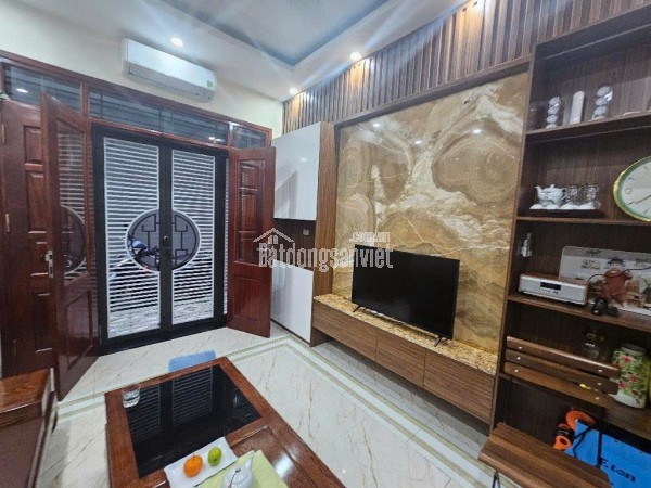 CHƯA ĐẾN 4 TỶ - SỞ HỮU NGAY NHÀ 5 TẦNG TẠI TRUNG TÂM HAI BÀ TRƯNG, VỊ TRÍ ĐẮC ĐỊA - DT 25M2 GIÁ