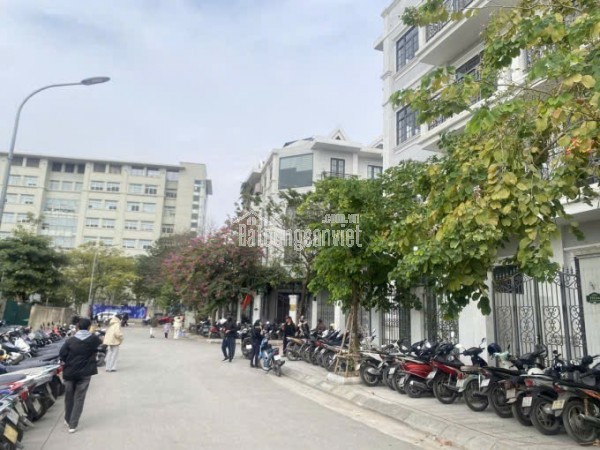 Chủ nhà,  bán Liền kề Đại Kim- Nguyễn  Xiển. DT 82,5m x 5 tầng. Giá 22,7 tỷ. LH: 0964769634