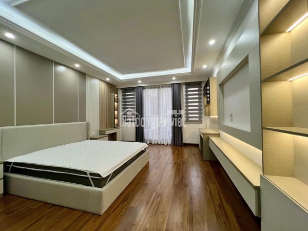 Nhà Đẹp Phố Quan Hoa Tặng Full Nội Thất DT 36m2 4 tầng mt 3.4m Giá 8.99 tỷ