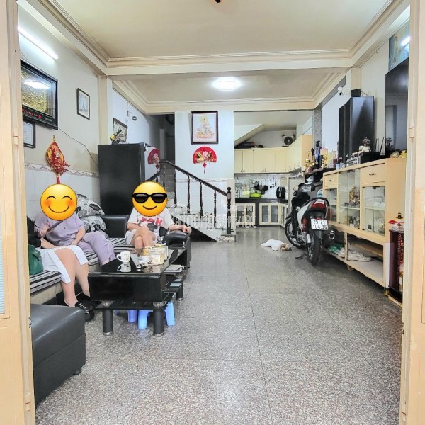 A - Nhà bán 55m2 , Q3 Lê Văn Sỹ , 3 Tầng btct , 4 Phòng Ngủ, 4 Toilet - Giá 5 tỷ 2.