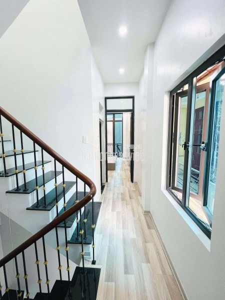 GIÁ HIẾM - MẶT PHỐ MINH KHAI- QUẬN HAI BÀ TRƯNG - 7 TẦNG THANG MÁY - MT 4,1m - KINH DOANH SẦM UẤT