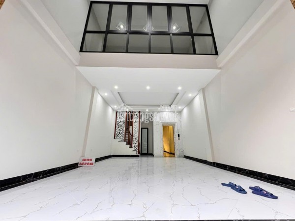 GIÁ HIẾM - MẶT PHỐ MINH KHAI- QUẬN HAI BÀ TRƯNG - 7 TẦNG THANG MÁY - MT 4,1m - KINH DOANH SẦM UẤT