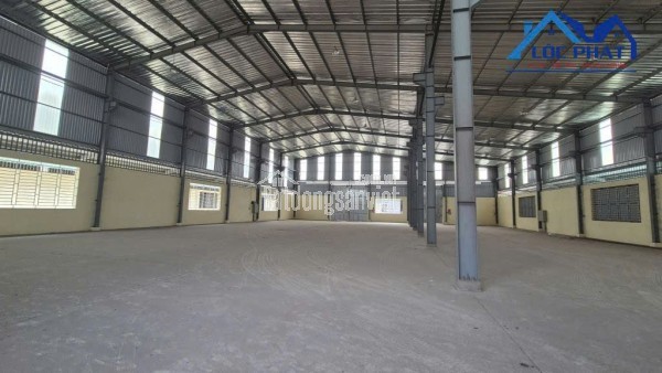 Thuê kho xưởng 1300m2 & 1500m2, điện nước đầy đủ, đường lớn, giá 60k/m2, thương lượng