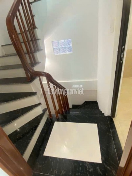 Nhà Mới kính koong Lĩnh Nam- Ở luôn- Yên tĩnh- 5 tầng,34m2 -6,9tỷ