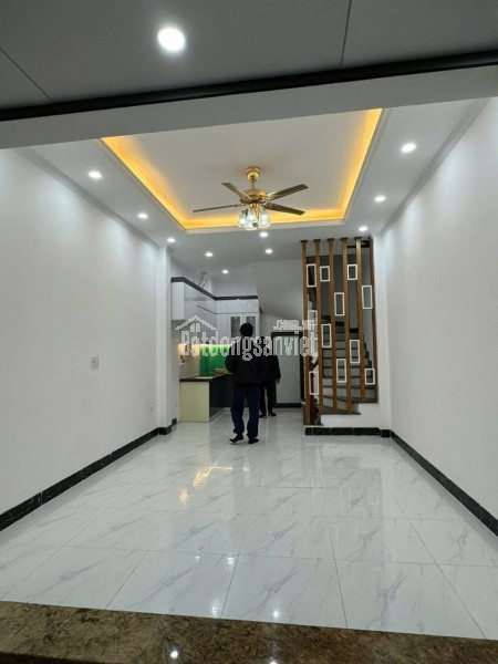 Bán Đất tặng NHÀ 5 tầng . 31m2 . Nam Dư , Lĩnh Nam 5,7tỷ