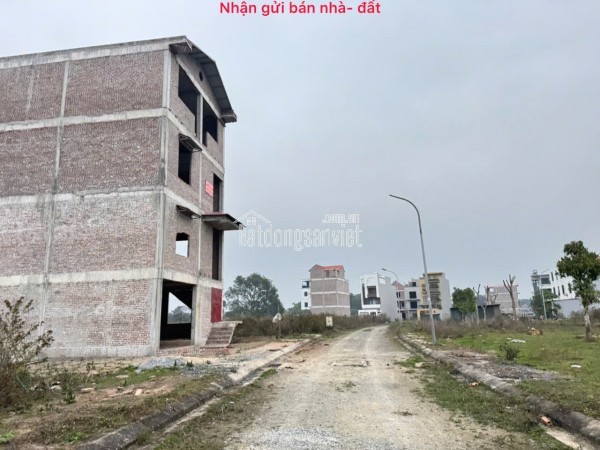 Bán đất dịch vụ tổ 5, Quang Minh, Mê Linh, HN. MT kinh doanh, đường rộng 10m, có vỉa hè.