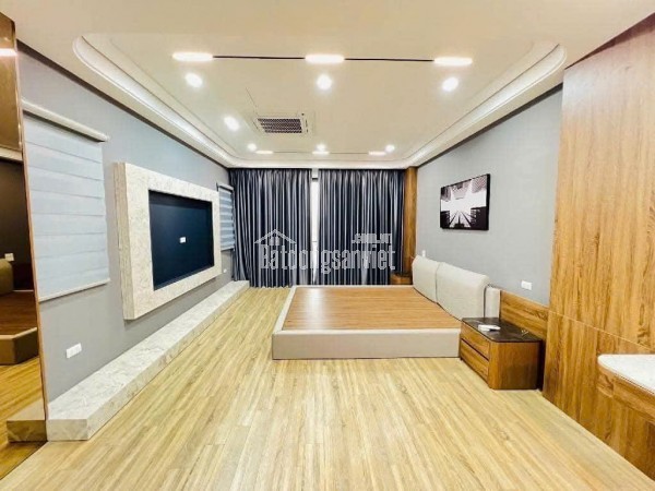 Cực đẹp phố Huỳnh Thúc Kháng 86m2, 8Tthang máy, MT7m vỉa hè ô tô view sân chơi kinh doanh