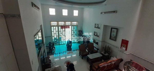 Bán biệt thự Quận 2 - 6 phòng ngủ - Đường ô tô tránh nhau