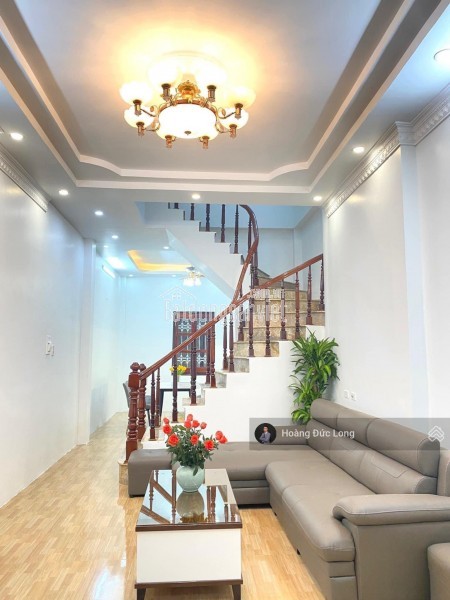 Nhà mặt ngõ Quan Hoa, lô góc, 3 thoáng, thông, kinh doanh, 50m2*4T giá 10.8 tỷ