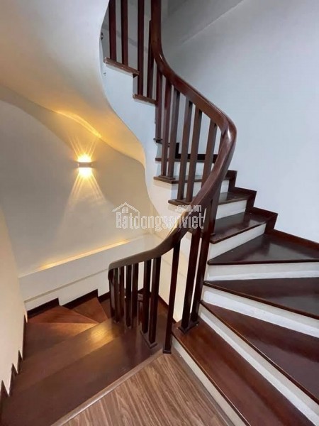 NGỌC LÂM - 5 TẦNG LÔ GÓC - THÔNG NGUYỄN VĂN CỪ - GIÁ HƠN 7 TỶ