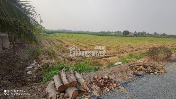 Bán gấp nhà ngay chân Cầu Chợ Tân Trụ giá 3 tỷ