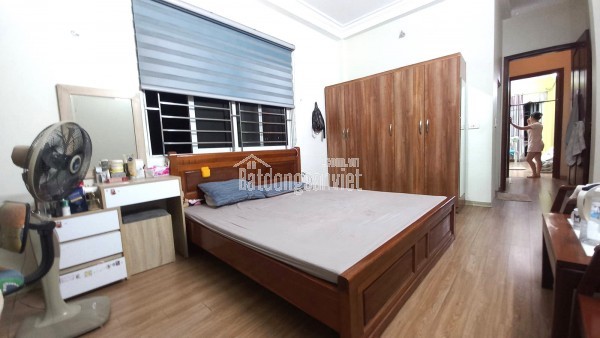 Nhà 52m², 4 Tầng, Ô Tô 7 Chỗ, Đường Rộng, Gần Aeon Long Biên