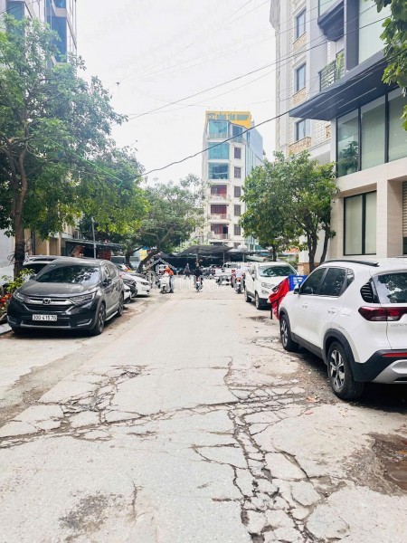 Nhà Ngõ 21 Lê Văn Lương, Ngay GOLDEN PALM, Lô Góc, 104m2 C4, MT 12.6m, Ô tô tránh, Vỉa he, Chỉ 43