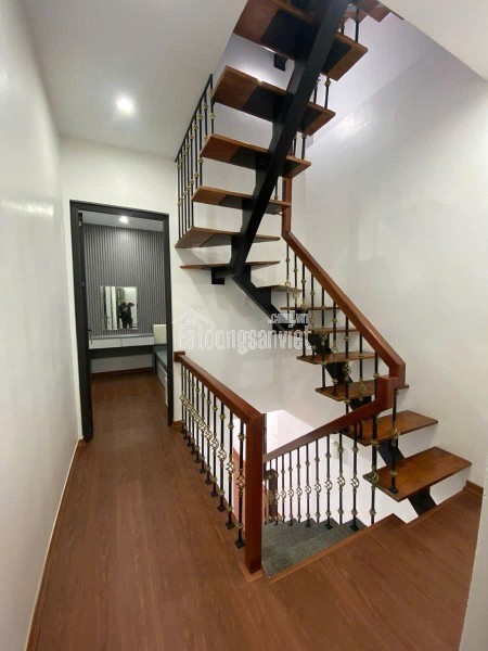 Nhà Đẹp Tân Mai – 4 Tầng – Ngõ Thông – Cách 20m Ra Phố Tân Mai – Nội Thất Sang Trọng