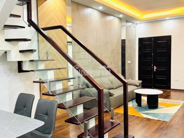 BÁN NHÀ 5 TẦNG, 43M2, CHÙA BỘC, ĐỐNG ĐA - 9.2 TỶ - SỔ HỒNG CHÍNH CHỦ