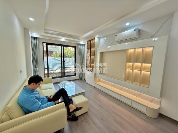 NHÀ ĐỘI CẤN 6 TẦNG THANG MÁY - LÔ GÓC 3 MẶT THOÁNG
