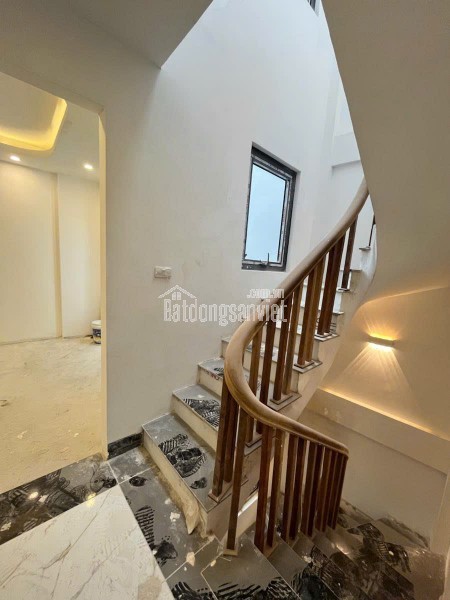 Nhà Mới Tinh - Hoàng Mai - 36m² - 5 Tầng - Mt 4.2m - Chỉ Việc Xách Vali Về Ở