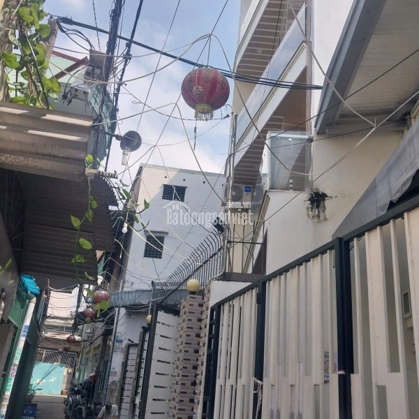 BÁN NHÀ VỊ TRÍ ĐẸP, 2 TẦNG, XE HƠI CHẠY NGAY TÂN QUÝ, TÂN QUÝ, TÂN PHÚ