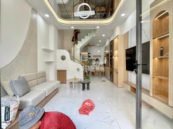 NHÀ GẤP BẢN - 66m² - GIÁ CHỈ 70tr/m² - P8 GÒ VẤP NHỈNH 4 TỶ!