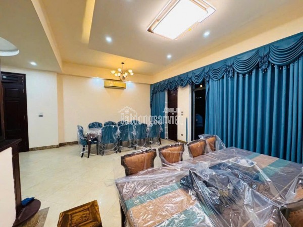 Bán Nhà Mặt Phố VIP Tô Ngọc Vân, Tây Hồ 126m2 5 Tầng MT 7.5m, Chỉ 75 Tỷ