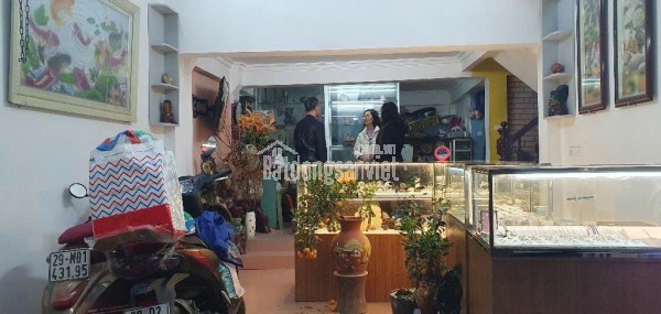 NHÀ ĐẸP DÂN XÂY - GẦN PHỐ KINH DOANH - VỊ TRÍ ĐẮC ĐỊA
Nhà Phố Bạch Mai, Quận Hai Bà Trưng, Hà