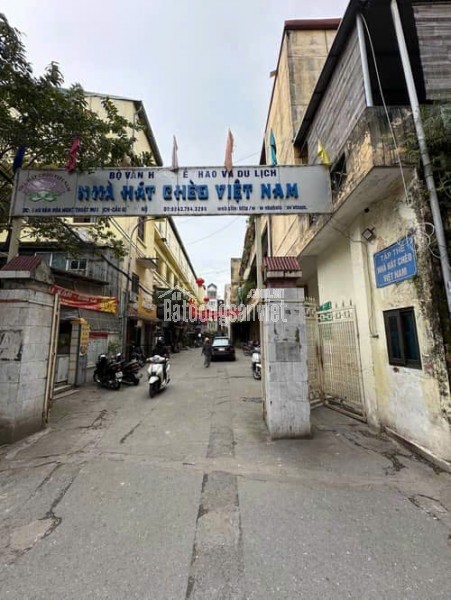 SIÊU PHẨM CẦU GIẤY - NHÀ ĐẸP DÂN XÂY - NGÁCH THÔNG - FULL NỘI THẤT 90% - Ô TÔ ĐỖ CỔNG CÁCH 10M