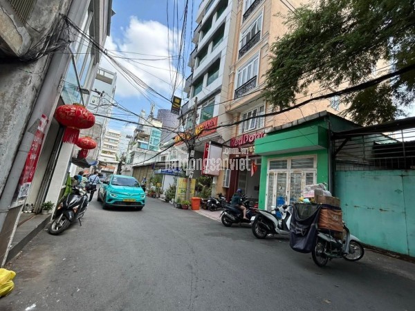 NHÀ BÁN VIEW CẦU QUẬN 1- MẶT TIỀN ĐƯỜNG HOÀNG DIỆU- VỊ TRÍ KINH DOANH SẦM UÁT.