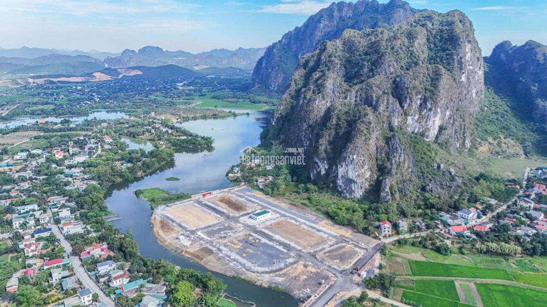 Chính chủ bán gấp lô view hồ ngay trung tâm huyện Lạc Thủy, Hòa Bình
