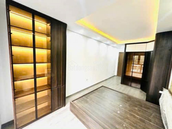 CẦU GIẤY - CÁCH PHỐ 50M - NGÕ 2M - GẦN TTTM - TRƯỜNG HỌC - GIAO THÔNG THUẬN TIỆN - QUY HOẠCH ỔN