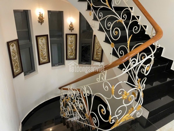 Bán Biệt Thự 2 Mặt Tiền KQH Bạch Đằng