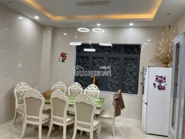 Bán Biệt Thự 2 Mặt Tiền KQH Bạch Đằng