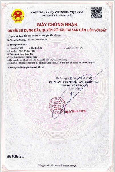 Chủ cần tiền bán gấp Lô Đất ở đô thị Tp Bến Cát DT 338m2
giá 3,7tr/ m2