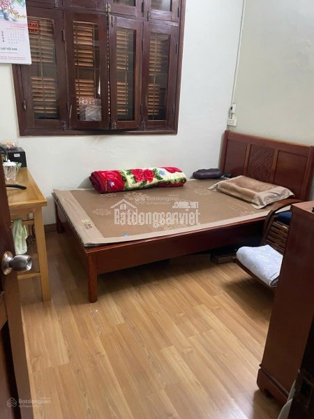 Bán nhà chính chủ ngõ 554 Nguyễn Văn Cừ 40.3m2, 10,6tỷ, ôtô đỗ cửa 3,5 tầng, phong thủy tốt