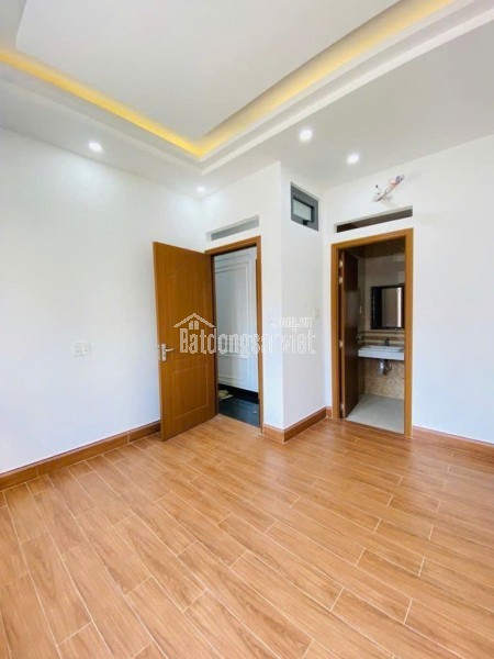 Chính chủ bán nhà sổ hồng riêng giá rẻ Quận 1 chỉ 8 tỷ dòng tiền 30tr/th